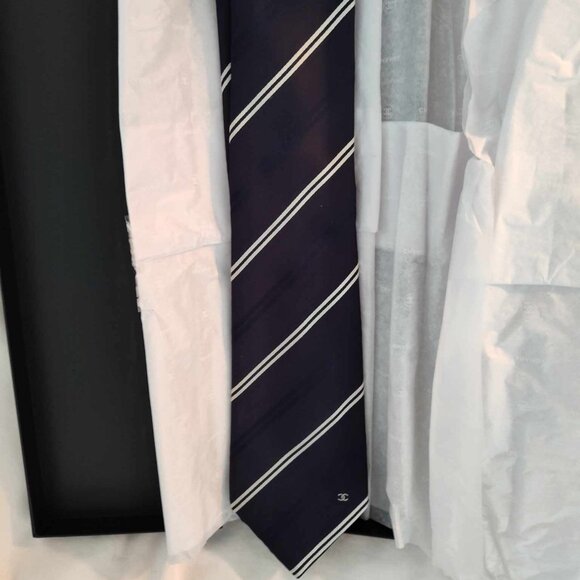 Authentic NEW Chanel Tie w/tags & Original Box - Picture 1 of 5
